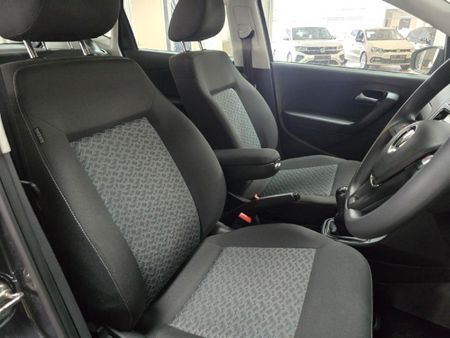 2026-Volkswagen-Polo-Vivo-14-Life_10