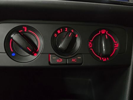 2026-Volkswagen-Polo-Vivo-14-Life_16