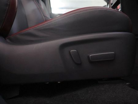 2025-Toyota-Fortuner-28-GD-6-4x4-Auto_29