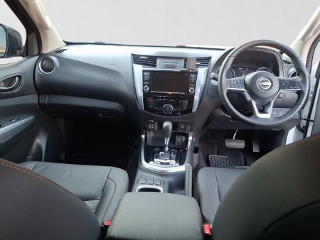 2026-Nissan-Navara-25DDTi-Stealth-Auto_16