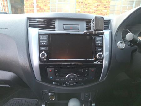 2026-Nissan-Navara-25DDTi-Stealth-Auto_18