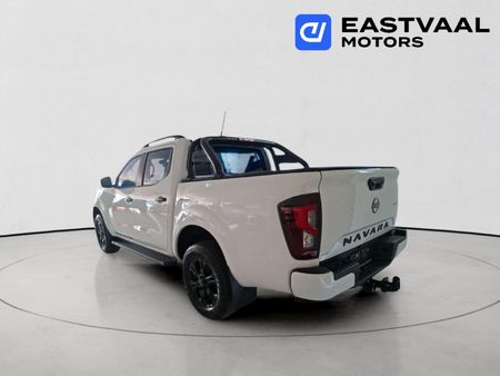 2026-Nissan-Navara-25DDTi-Stealth-Auto_3