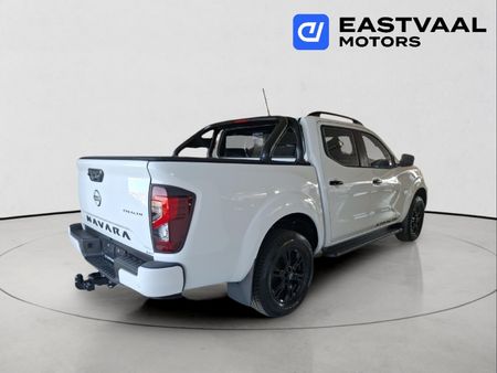2026-Nissan-Navara-25DDTi-Stealth-Auto_5
