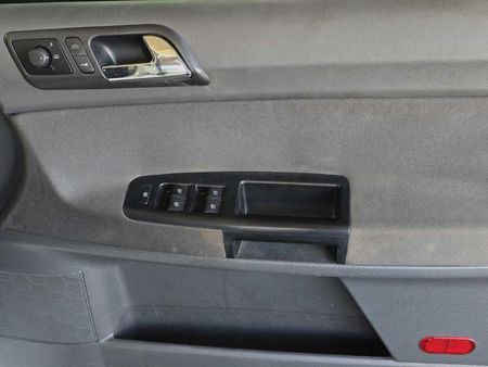 2008-Volkswagen-Polo-16-Trendline_14