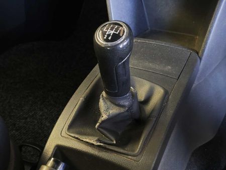 2008-Volkswagen-Polo-16-Trendline_5