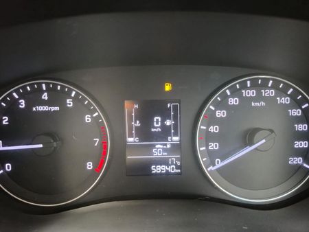 2018-Hyundai-i20-12-Motion_10