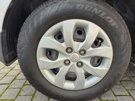2018-Hyundai-i20-12-Motion_16