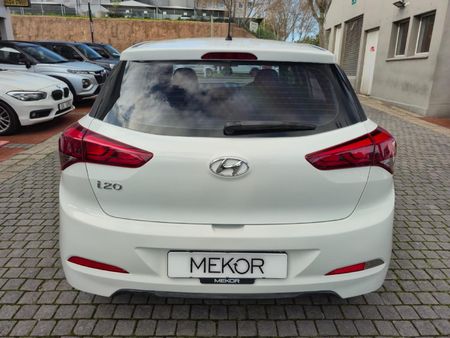 2018-Hyundai-i20-12-Motion_3