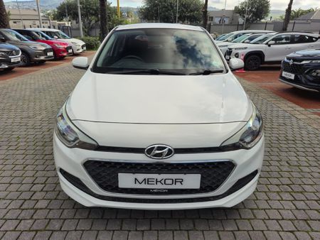 2018-Hyundai-i20-12-Motion_7