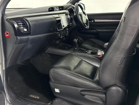2021-Toyota-Hilux-28-GD-6-Raised-Body-Legend-Auto-Extended-Cab_6