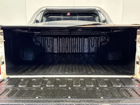 2019-Toyota-Hilux-28-GD-6-Raised-Body-Auto-Raider-Double-Cab_13