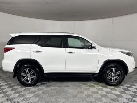 2021-Toyota-Fortuner-24-GD-6-4x4-Auto_13