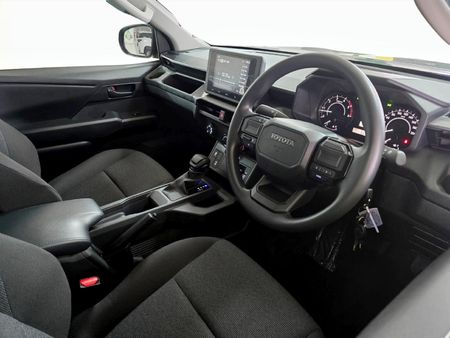 2026-Toyota-Hilux-28-GD-6-RB-SRX-4x4-Auto-Double-Cab_4
