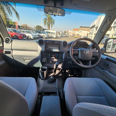 2026-Toyota-Land-Cruiser-79-42-D-Double-Cab_8