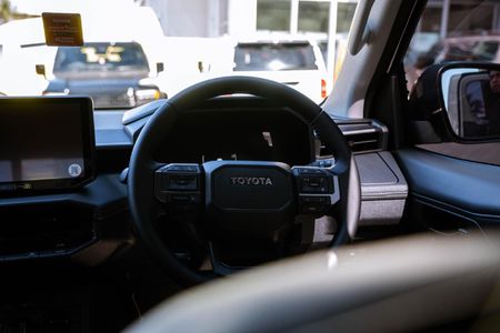 2026-Toyota-Hilux-28-GD-6-RB-Raider-X-Auto-Extended-Cab_14