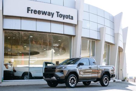 2026-Toyota-Hilux-28-GD-6-RB-Raider-X-Auto-Extended-Cab_0