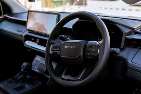 2026-Toyota-Hilux-28-GD-6-RB-Raider-X-Auto-Extended-Cab_24