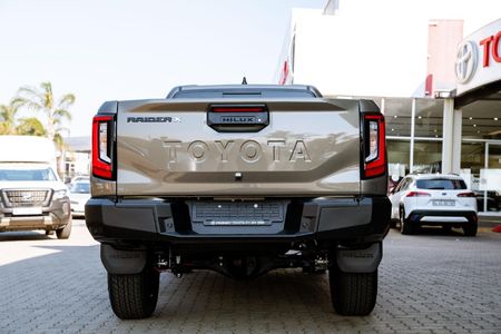 2026-Toyota-Hilux-28-GD-6-RB-Raider-X-Auto-Extended-Cab_5