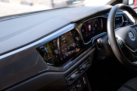 2021-Volkswagen-Polo-10-TSI-Highline-Auto-85kW_10