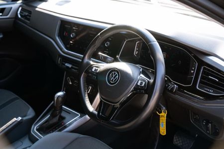 2021-Volkswagen-Polo-10-TSI-Highline-Auto-85kW_7