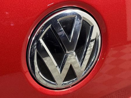 2015-Volkswagen-Polo-12-TSI-Highline-Auto-81kW_11