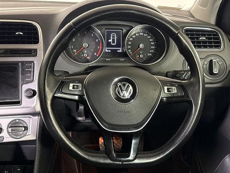 2015-Volkswagen-Polo-12-TSI-Highline-Auto-81kW_12