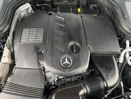 2021-Mercedes-Benz-GLC-Coupe-300d-4Matic_12