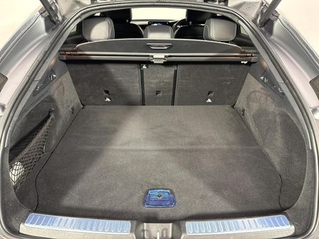 2021-Mercedes-Benz-GLC-Coupe-300d-4Matic_13