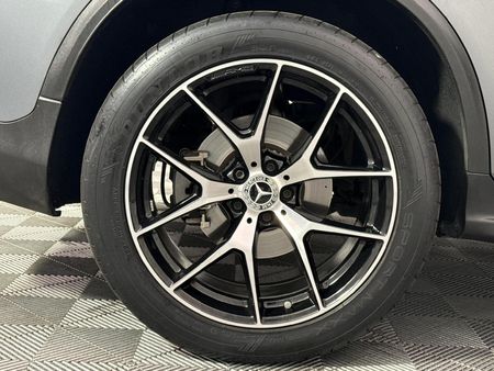 2021-Mercedes-Benz-GLC-Coupe-300d-4Matic_6