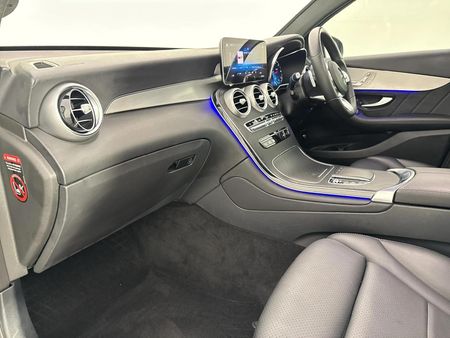 2021-Mercedes-Benz-GLC-Coupe-300d-4Matic_8
