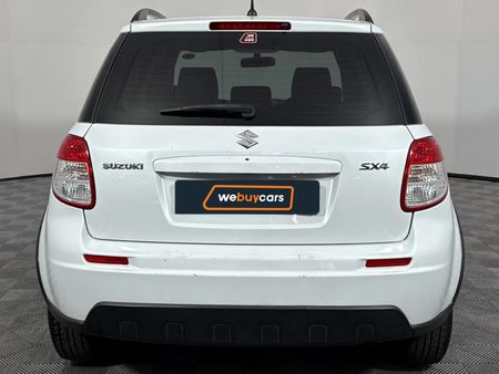 2011-Suzuki-SX4-20-Auto_16