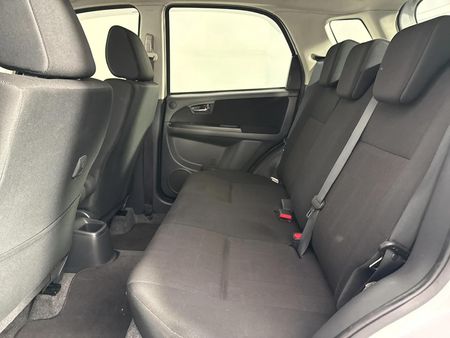 2011-Suzuki-SX4-20-Auto_3