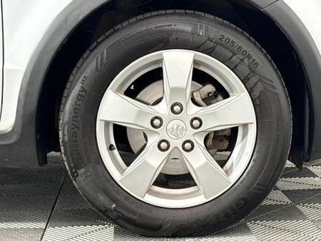 2011-Suzuki-SX4-20-Auto_4