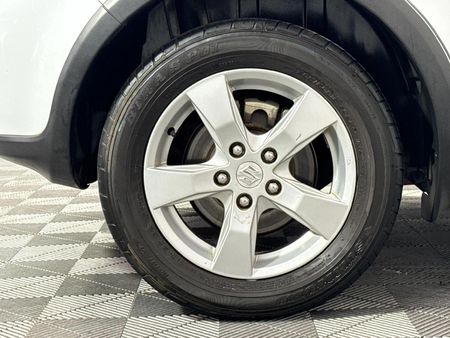 2011-Suzuki-SX4-20-Auto_6