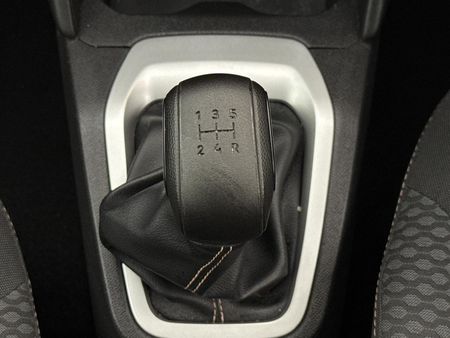 2025-Citroen-C3-12-Feel_10