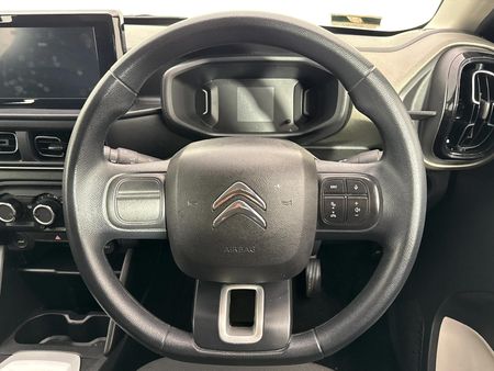 2025-Citroen-C3-12-Feel_11