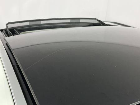 2015-Mercedes-Benz-GLA-200-Auto_12