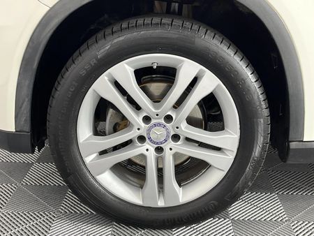 2015-Mercedes-Benz-GLA-200-Auto_4