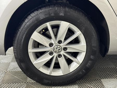2017-Volkswagen-Golf-VII-10-TSI-Trendline_6