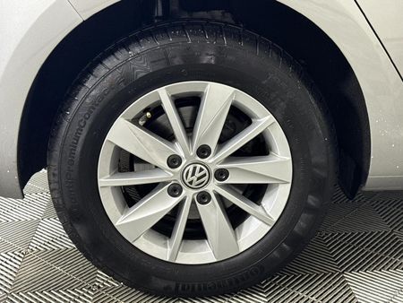 2017-Volkswagen-Golf-VII-10-TSI-Trendline_7