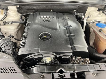 2010-Audi-A4-18-T-Attraction-Auto_12