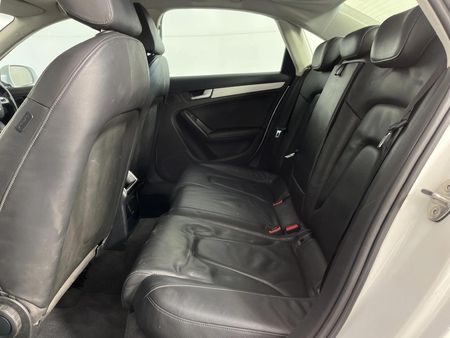 2010-Audi-A4-18-T-Attraction-Auto_3