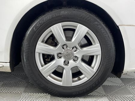2010-Audi-A4-18-T-Attraction-Auto_4