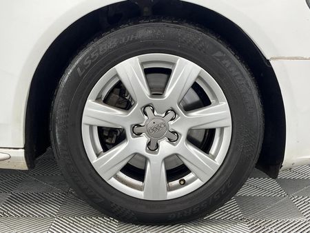 2010-Audi-A4-18-T-Attraction-Auto_5