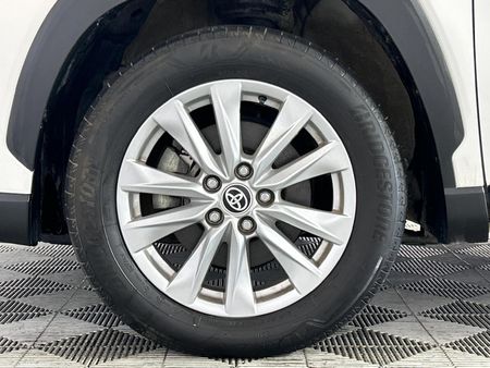 2024-Toyota-Corolla-Cross-18-XS-Hybrid_4