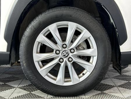 2024-Toyota-Corolla-Cross-18-XS-Hybrid_5