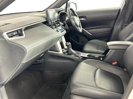 2024-Toyota-Corolla-Cross-18-XS-Hybrid_8