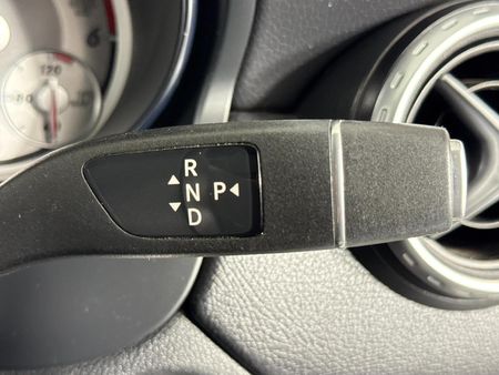 2016-Mercedes-Benz-GLA-220-CDI-Auto-4Matic_10