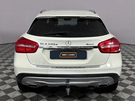 2016-Mercedes-Benz-GLA-220-CDI-Auto-4Matic_18