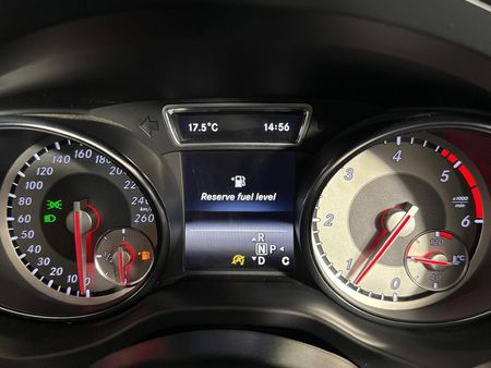2016-Mercedes-Benz-GLA-220-CDI-Auto-4Matic_2